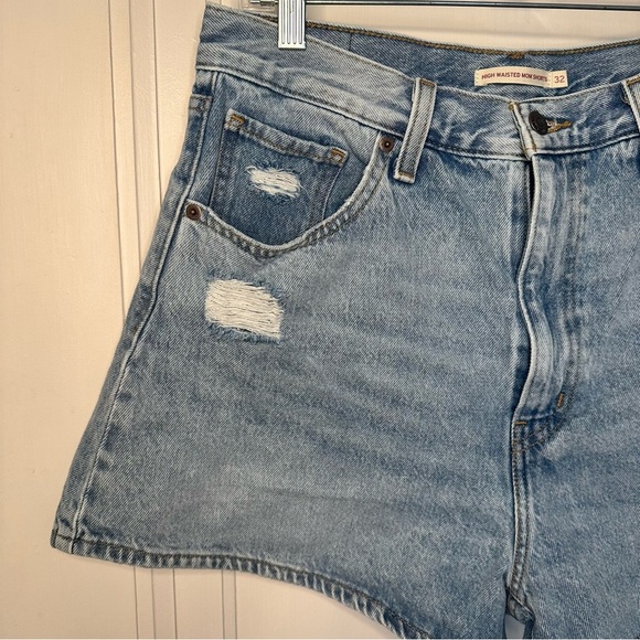 Levi’s High Waisted Mom Shorts women jean shorts size 32 - Picture 4 of 15